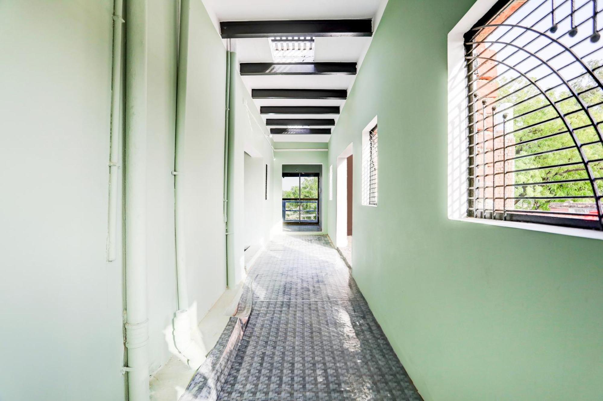 Hotel O V.K. Hotel Αλλαχαμπάντ Εξωτερικό φωτογραφία