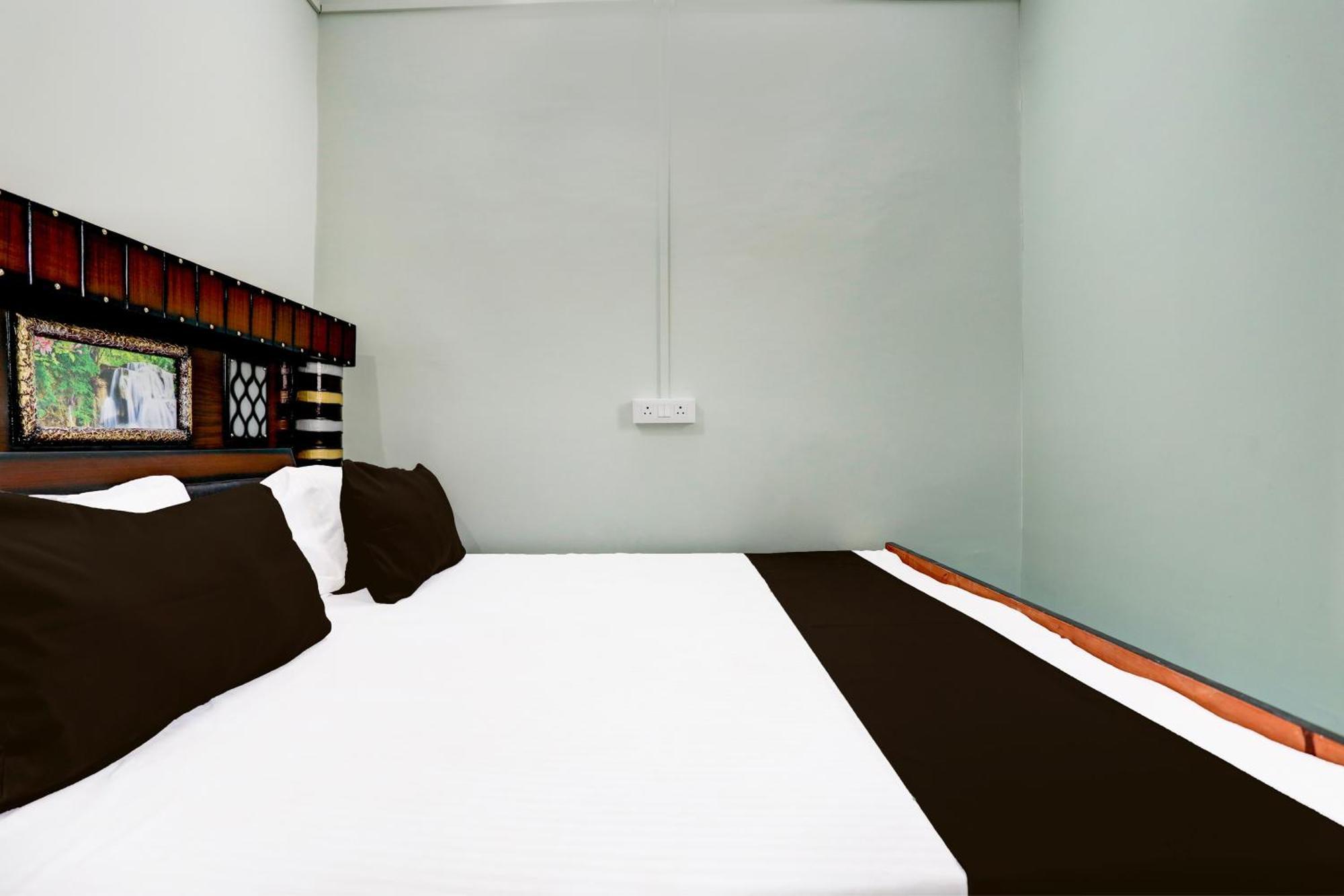 Hotel O V.K. Hotel Αλλαχαμπάντ Εξωτερικό φωτογραφία